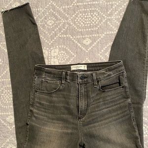 Abercrombie & Fitch High Rise Black Jeans 29 L